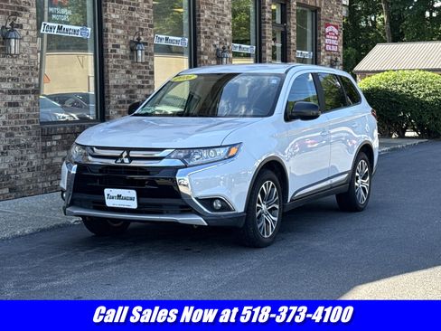 Used 2016 Mitsubishi Outlander ES FWD image 1