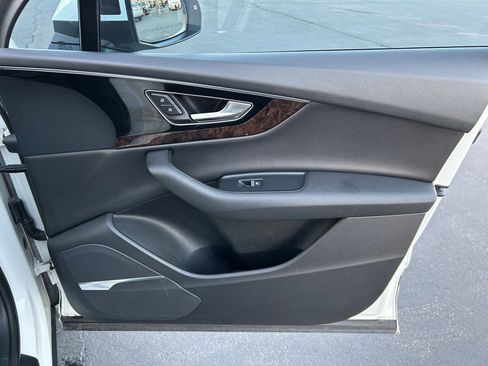 Used 2018 Audi Q7 3.0T Premium Plus image 27