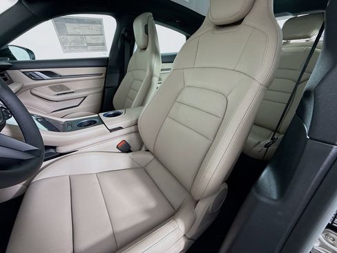 Certified 2025 Porsche Taycan image 5