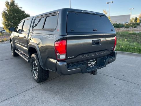 Used 2016 Toyota Tacoma TRD Off-Road w/ Premium & Technology Package AWD/4WD image 6