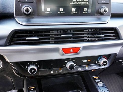 Used 2021 Kia Telluride S FWD image 29