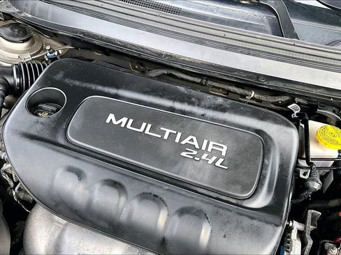 Used 2019 Jeep Cherokee Latitude w/ Popular Appearance Group FWD image 34