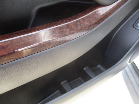 Used 2015 GMC Yukon SLT w/ Open Road Package image 15