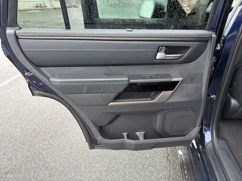 Used 2025 Toyota Sequoia Platinum image 15