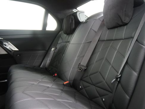 Used 2026 BMW i7 eDrive50 image 16