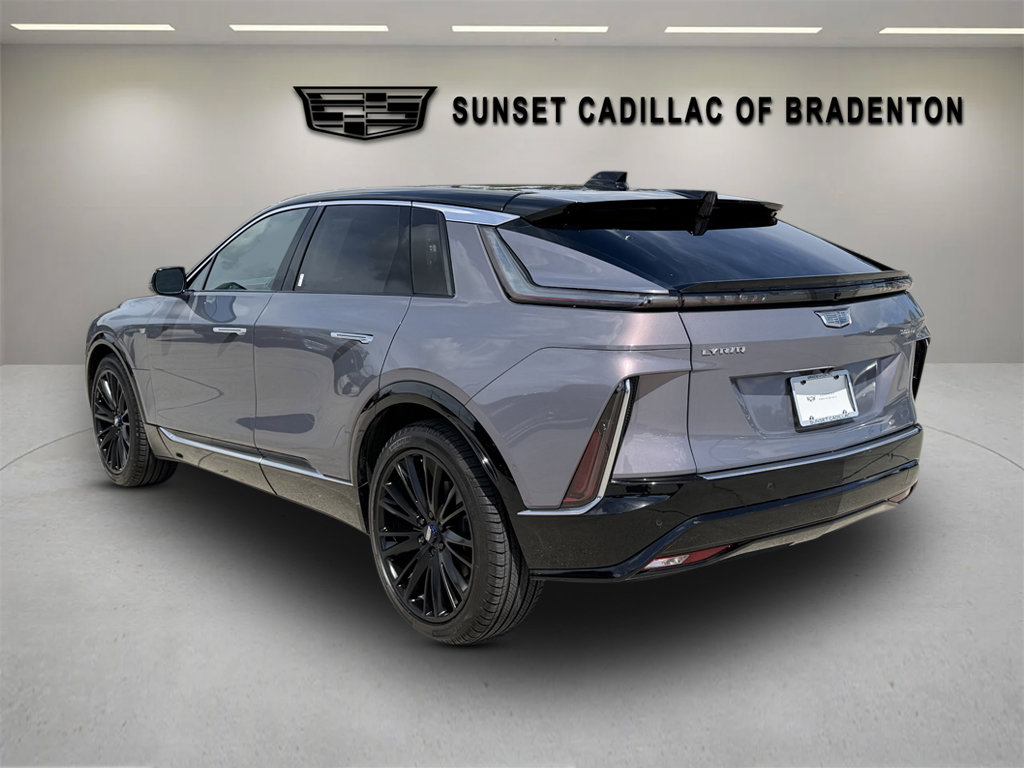 Certified 2026 Cadillac Lyriq Signature Luxury w/ LPO, Blue Accent Package AWD/4WD image 5