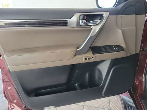 Used 2022 Lexus GX 460 Premium image 17