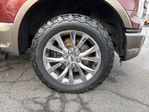 Used 2015 Ford F150 Lariat w/ Equipment Group 502A Luxury image 33