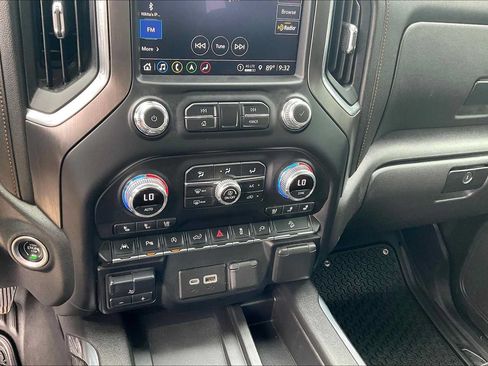 Used 2021 GMC Sierra 1500 AT4 w/ AT4 Value Package AWD/4WD image 33