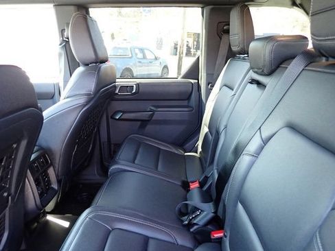 Used 2025 Ford Bronco Badlands AWD/4WD image 18