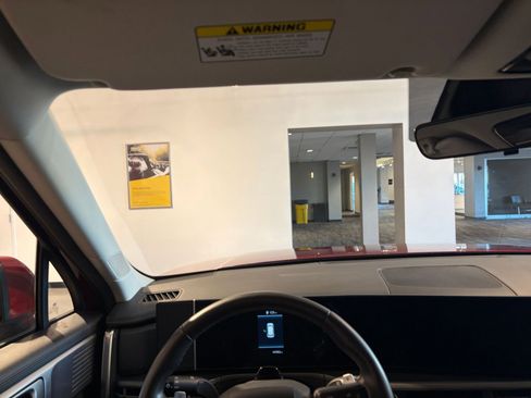 Used 2025 Hyundai Santa Fe SEL image 36