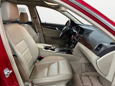 Used 2014 Mercedes-Benz C 300 4MATIC Sedan image 17