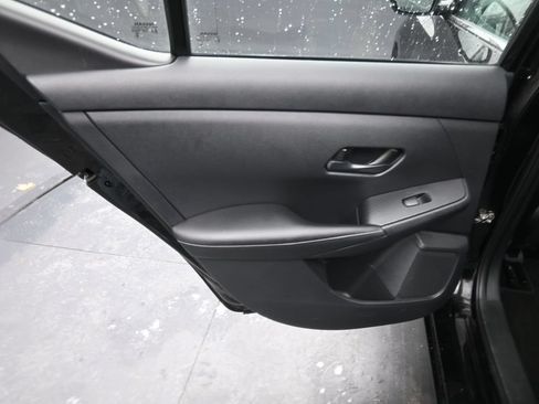 Used 2024 Nissan Sentra SV FWD image 29