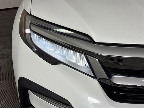 Used 2020 Honda Pilot Touring image 3