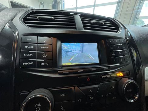 Used 2019 Ford Explorer FWD image 17