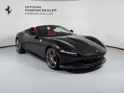 Used 2024 Ferrari Roma Spider image 1