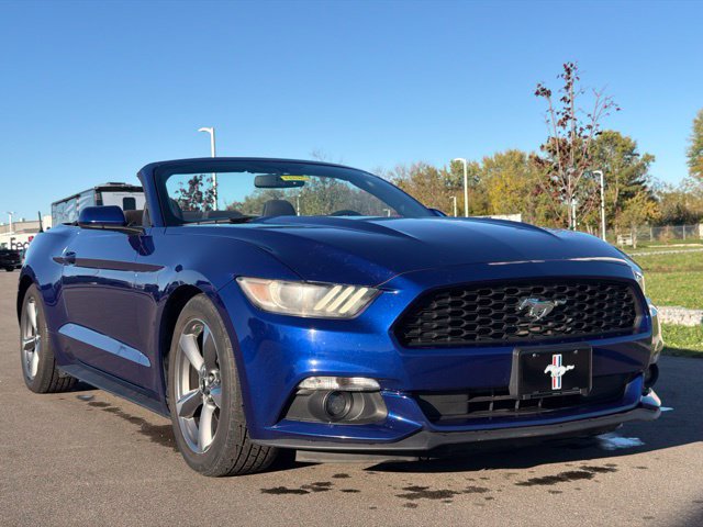 Used 2015 Ford Mustang Convertible w/ Equipment Group 051A RWD image 2