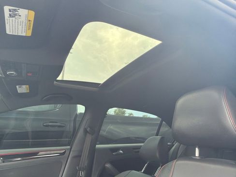 Used 2018 Volkswagen Jetta GLI FWD image 11