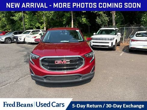 Used 2020 GMC Terrain SLE w/ Driver Convenience Package AWD/4WD image 2