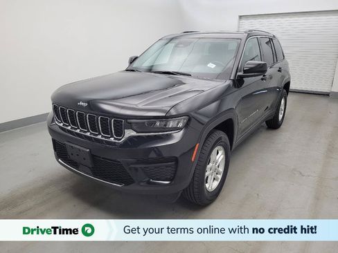 Used 2023 Jeep Grand Cherokee Laredo w/ Luxury Tech Group I AWD/4WD image 1