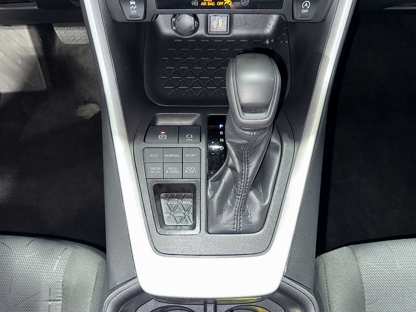 Certified 2025 Toyota RAV4 XLE AWD/4WD image 30