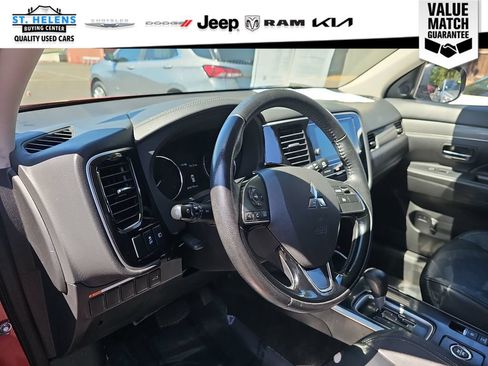 Used 2019 Mitsubishi Outlander ES AWD/4WD image 13