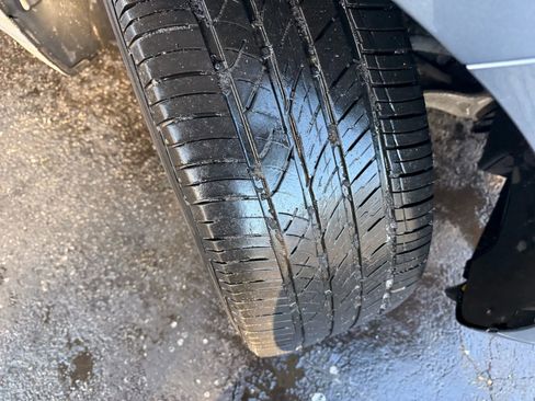 Used 2018 Land Rover Range Rover Velar S image 52