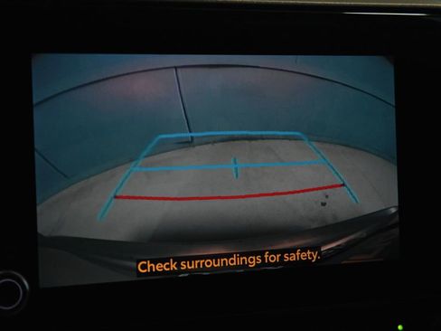 Used 2024 Toyota Highlander AWD image 11