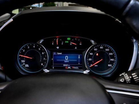 Used 2021 Chevrolet Equinox LT image 33