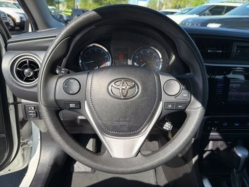 Used 2019 Toyota Corolla LE image 13