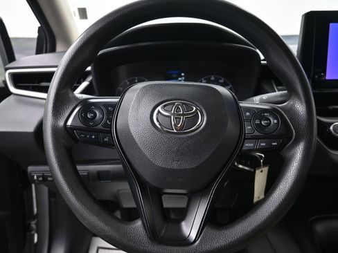 Used 2023 Toyota Corolla LE image 21