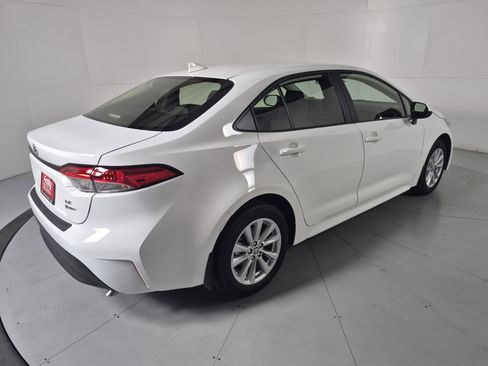 New 2026 Toyota Corolla Hybrid Sedan image 5