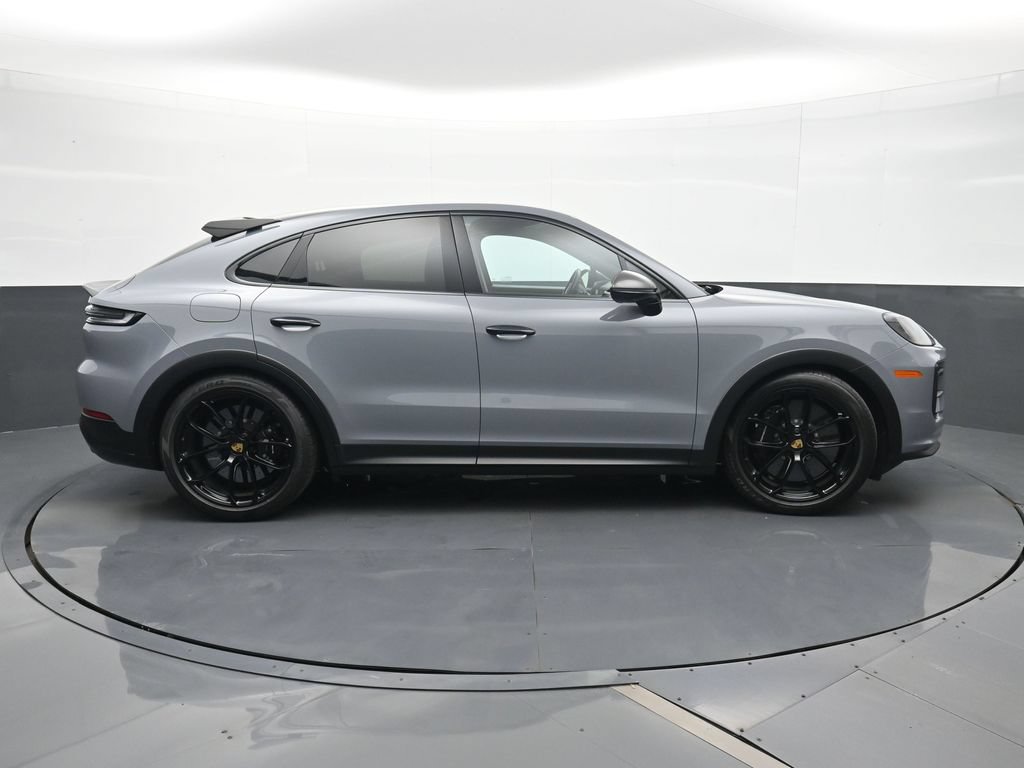 Certified 2024 Porsche Cayenne Turbo GT AWD/4WD image 22