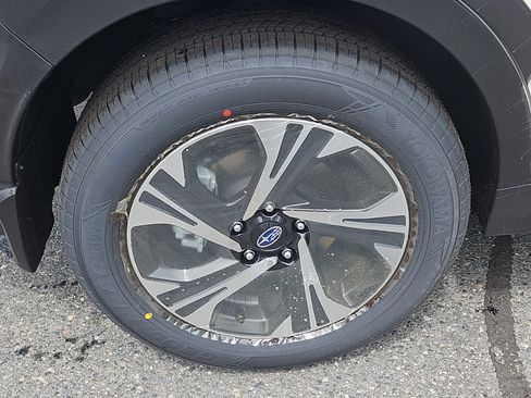 New 2025 Subaru Crosstrek 2.5i Premium image 3