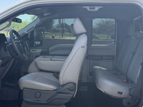 Used 2022 Ford F250 XL w/ STX Appearance Package RWD image 9