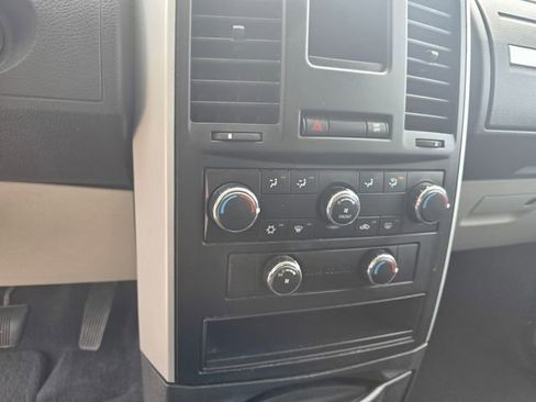 Used 2008 Dodge Grand Caravan SXT FWD image 33