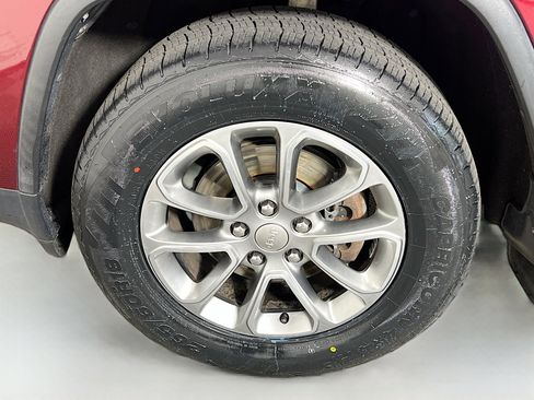 Used 2016 Jeep Grand Cherokee Limited AWD/4WD image 27