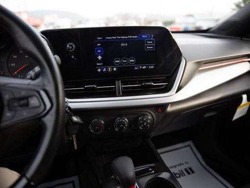 Certified 2024 Chevrolet Trax RS w/ Driver Confidence Package image 14