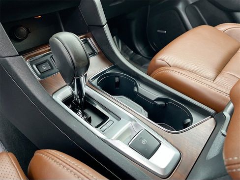 Used 2024 Subaru Ascent Touring image 17