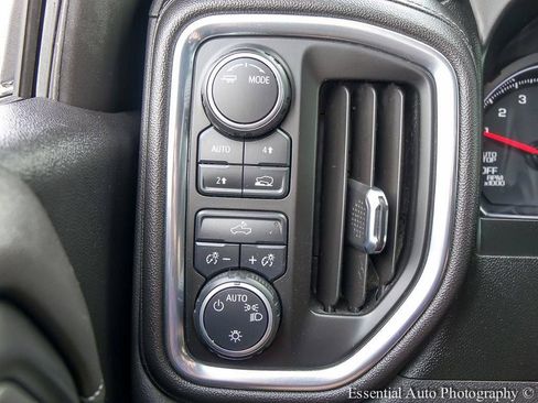 Used 2021 Chevrolet Silverado 1500 LT AWD/4WD image 19