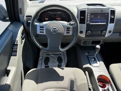 Used 2021 Nissan Frontier SV AWD/4WD image 12