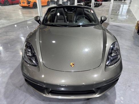 Used 2021 Porsche 718 Boxster image 2