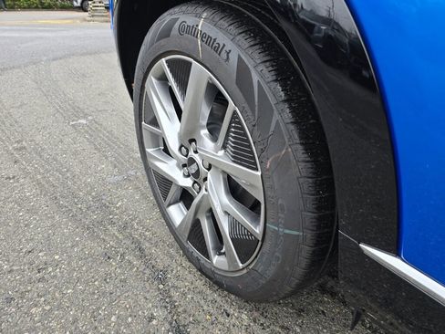 New 2026 Cadillac Optiq Luxury 2 image 14