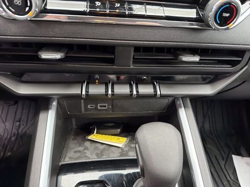 Used 2025 Chevrolet Colorado W/T w/ WT Custom Package image 27