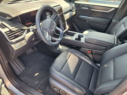 Used 2026 GMC Acadia Elevation w/ Black Edition image 8