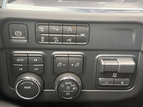 Used 2025 Chevrolet Tahoe RST w/ Comfort Package AWD/4WD image 24