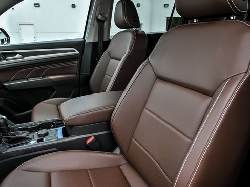 Used 2023 Volkswagen Atlas SE w/ Panoramic Sunroof Package AWD/4WD image 30