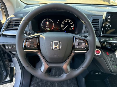 New 2026 Honda Odyssey EX-L image 16