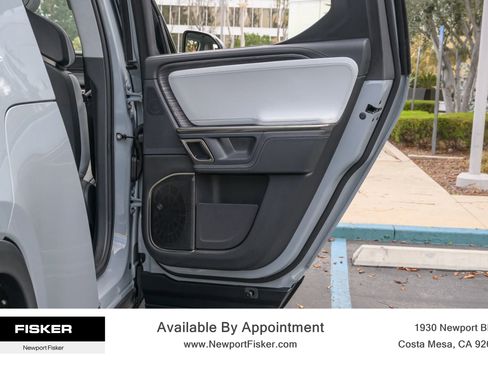 Used 2024 Rivian R1T Adventure image 27