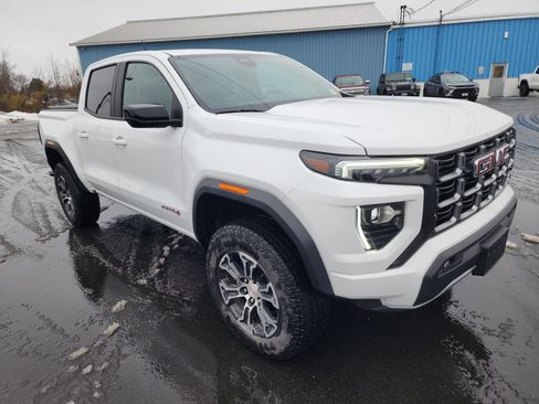 Certified 2023 GMC Canyon AT4 w/ AT4 Premium Package image 2